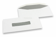 Envelopes com janela, branco, 109 x 224 mm, janela centrada 25 x 110 mm, posição da janela 53 mm do esquerda e 40 mm do baixo, com goma, 80 gramas, peso unit. aprox. 3 g. | Envelopesonline.pt